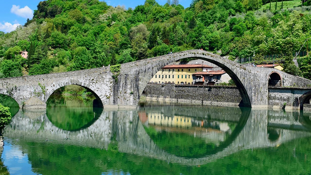 ponte del diavolo lucca.jpg